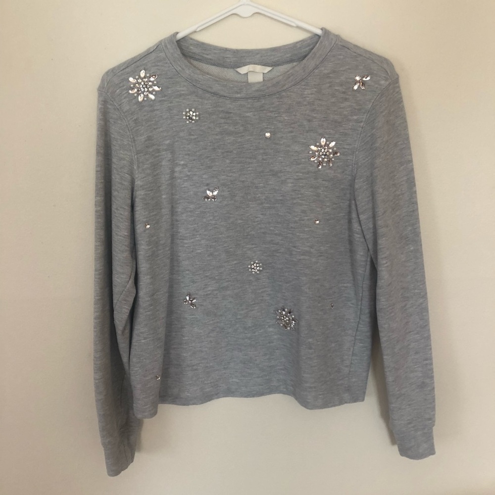 Crewneck sweatshirt jeweled